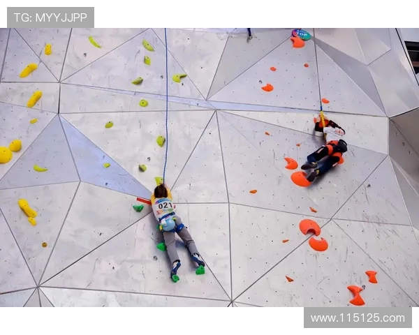 成都极限运动队在世界攀岩锦标赛中以61分领先积分榜，展现强大实力