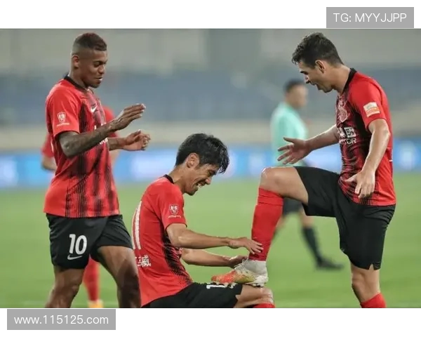 上海足球队在城市联赛中的强劲表现与未来发展潜力分析 上海足球队在城市联赛中的强劲表现与未来发展潜力分析